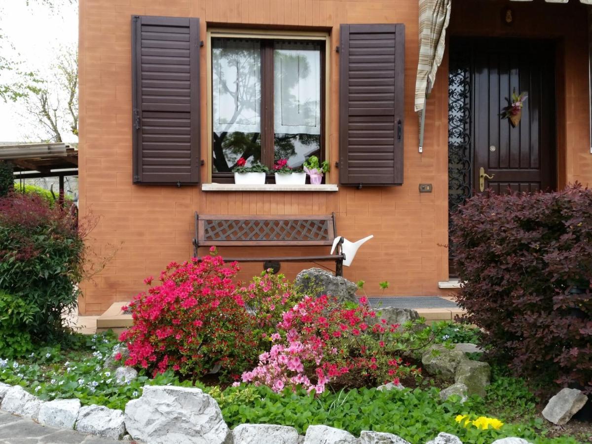 B&B Accanto Al Focolare 2 Udine Exterior foto